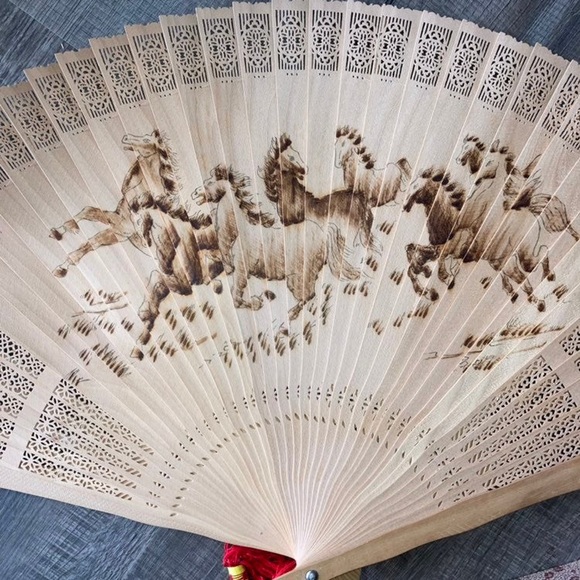 Wooden Chinese Fan - Picture 3 of 6